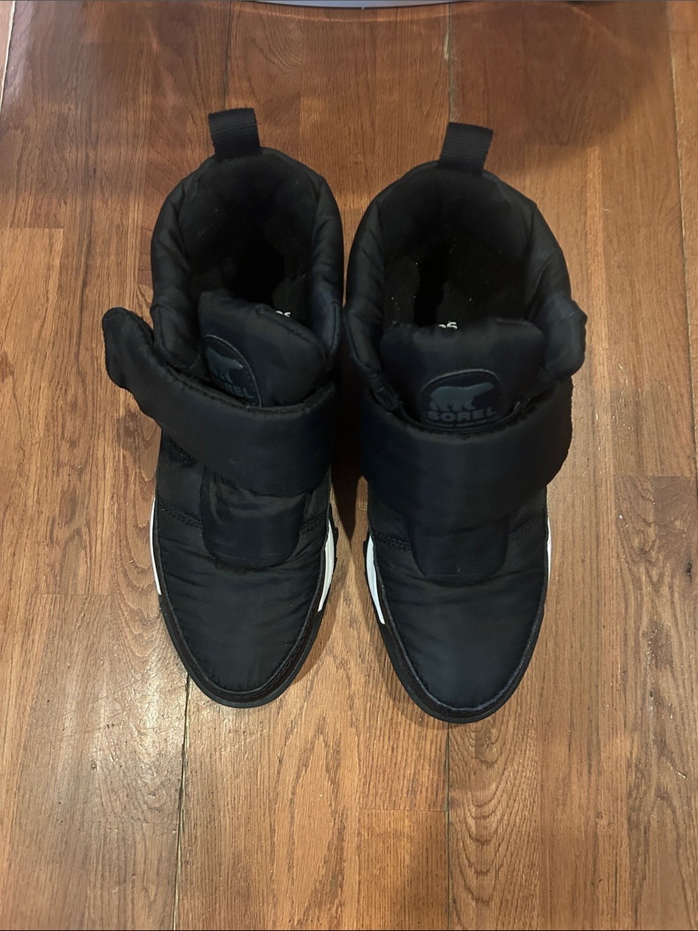 Sorel puffer Boots short Bootie with Velcro Strap